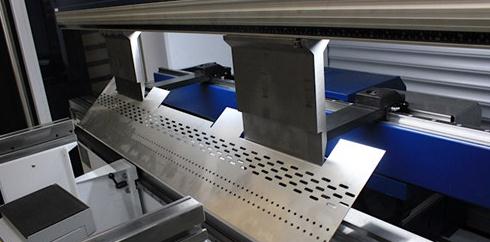 鈑金加工廠品控1 鈑金加工廠品控1