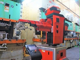 五金沖壓加工行業(yè)發(fā)展前景的兩大問(wèn)題-沖壓五金廠