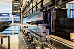 廣東五金沖壓模具加工廠，沖壓折彎件跑偏處理