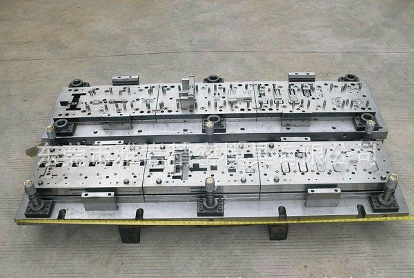 中國(guó)五金沖壓汽車模具與國(guó)外的差距