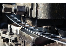 山東五金沖壓件加工廠，沖壓件變薄時(shí)如何調(diào)模？