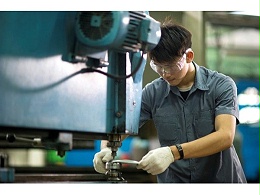 四川五金沖壓件加工廠，潤(rùn)滑油使用規(guī)范