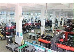 深圳鈑金沖壓加工現(xiàn)場(chǎng)是怎樣的？