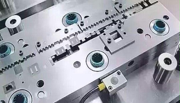 五金模具 五金模具