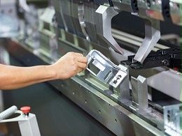 深圳五金沖壓廠，校正工藝特點(diǎn)詳解