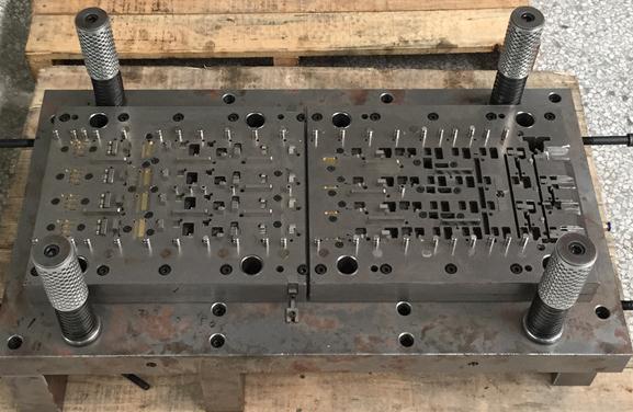 松崗五金沖壓件加工廠-沖壓模具結(jié)構(gòu)圖 松崗五金沖壓件加工廠-沖壓模具結(jié)構(gòu)圖