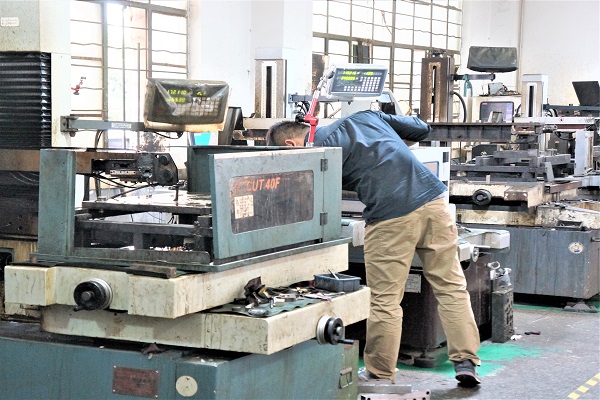 五金沖壓件鈑金加工廠-誠瑞豐 五金沖壓件鈑金加工廠-誠瑞豐