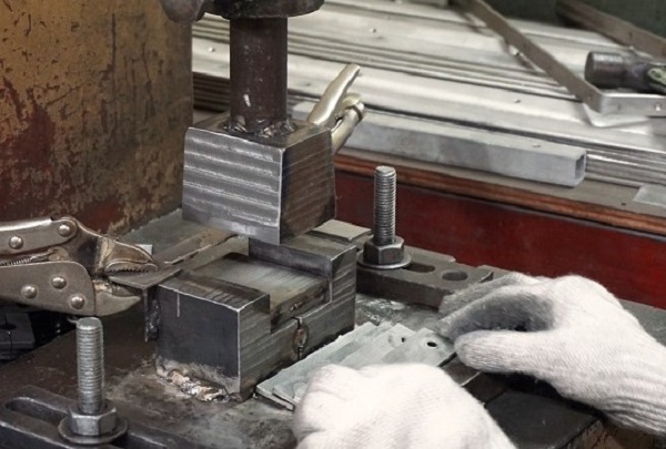 五金沖壓件加工廠 五金沖壓件加工廠