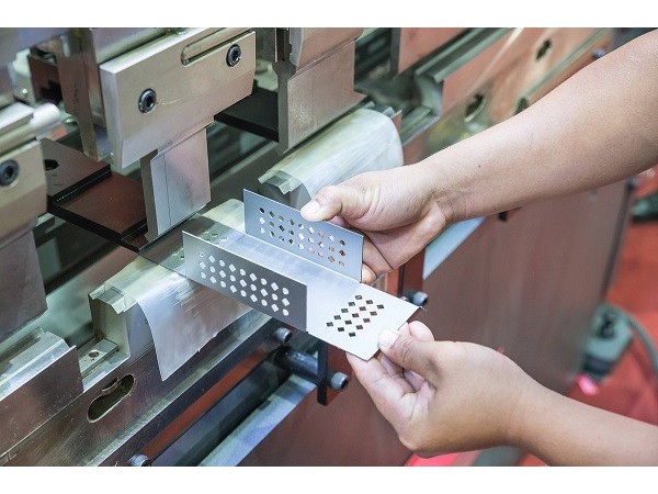 五金沖壓件加工廠，16種沖壓拉伸類型全套解答