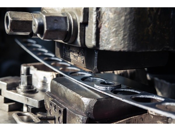 精密五金沖壓模具加工，沖壓件的3種不良問(wèn)題