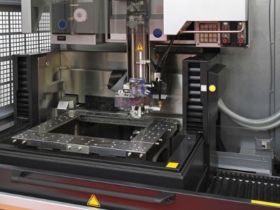 東莞五金沖壓廠，模具設(shè)計(jì)的幾個(gè)注意點(diǎn)-誠(chéng)瑞豐科技股份有限公司