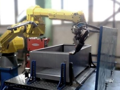 寮步鈑金加工廠的沖床自動(dòng)化生產(chǎn) 寮步鈑金加工廠的沖床自動(dòng)化生產(chǎn)