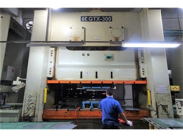 五金沖壓件廠-價(jià)格實(shí)惠多少？