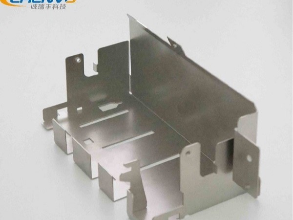 汕頭五金沖壓件加工廠，4種方法降低加工生產(chǎn)成本