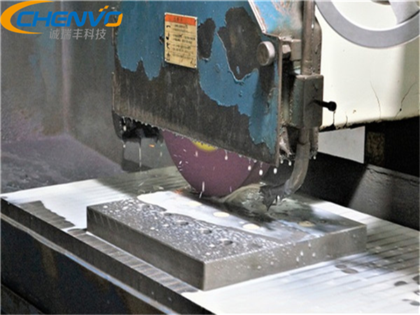 五金沖壓模具切割機(jī)圖片 五金沖壓模具切割機(jī)圖片