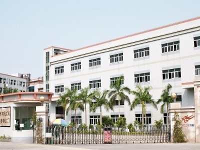 深圳五金沖壓廠，五金加工機械手操作9